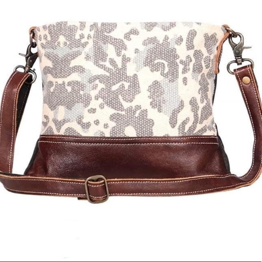 Myra Shoulder Bag